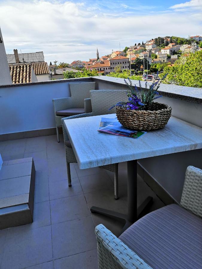 Apartments Gabri Малий Лошинь Екстер'єр фото